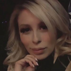 Meet your Posher, Stephanie